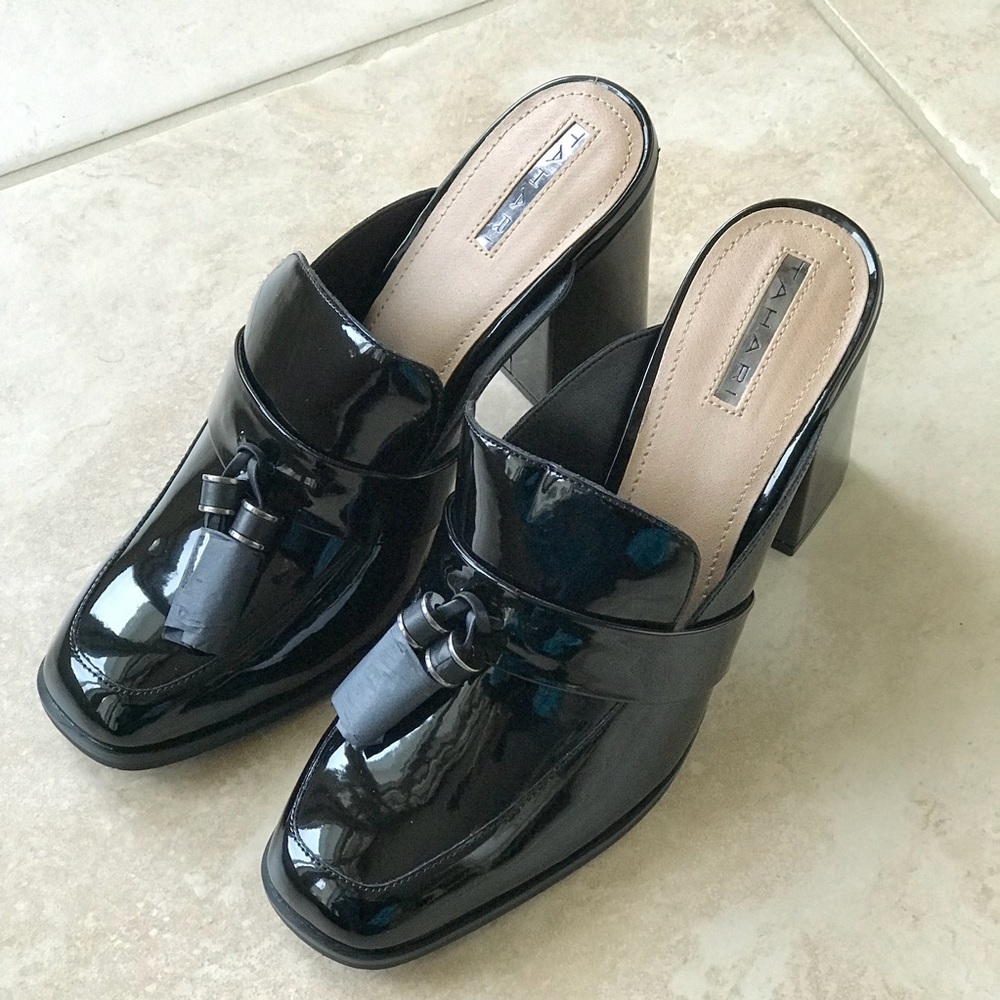 TAHARI patent Tassle loafers mule - Picture 8 of 8
